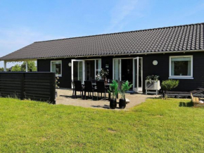8 person holiday home in V ggerl se, Bogø By